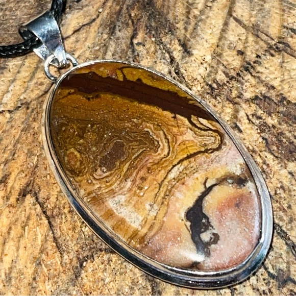 Outback Australian Jasper 2 1/4” - Picture 5 of 10